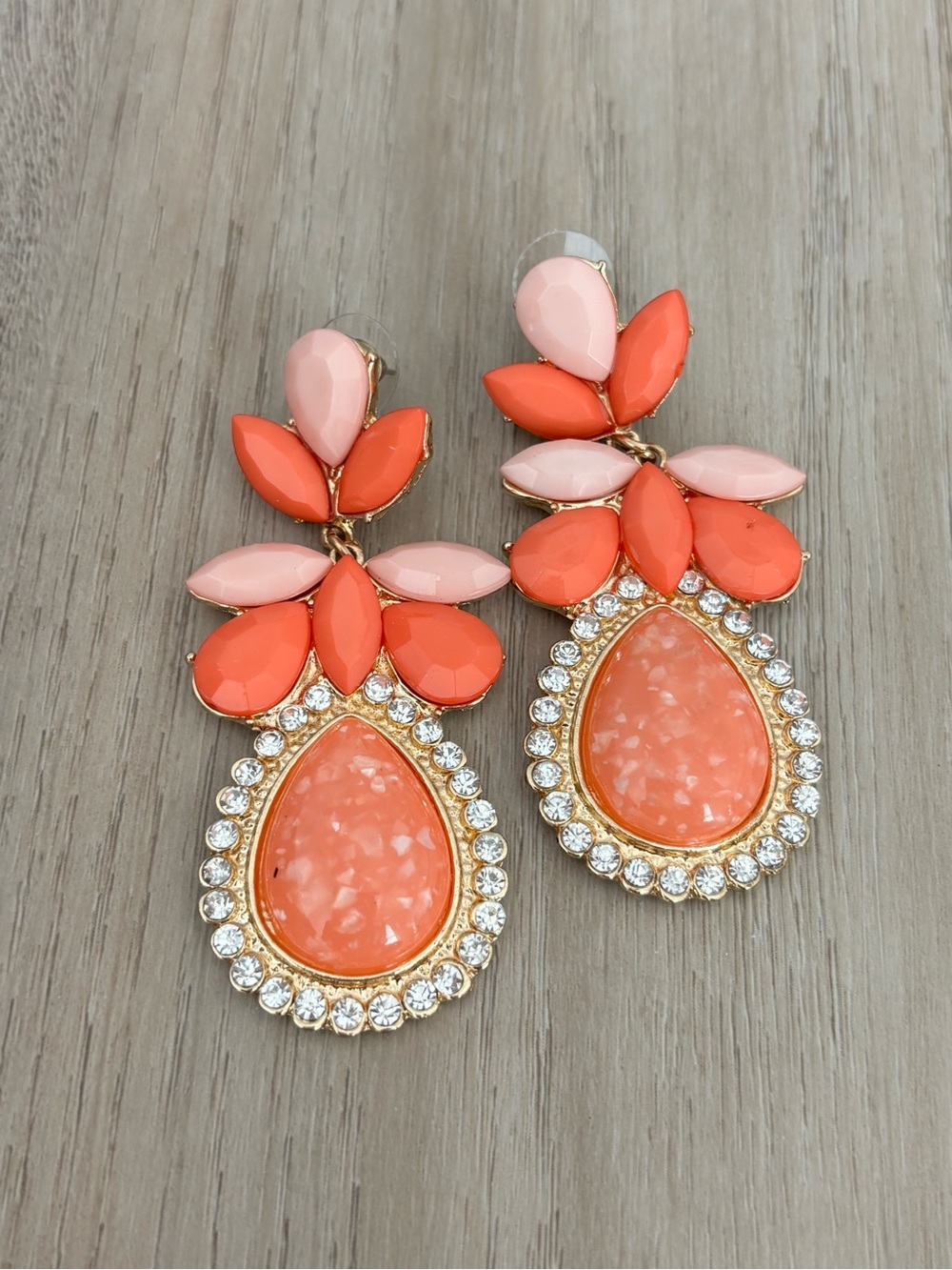 NWT Coral, Blush & Crystal Teardrop Statement Earrings - Women Jewelry